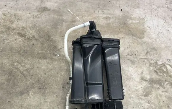 Volkswagen T-Cross Active carbon filter fuel vapour canister 2Q0201801A