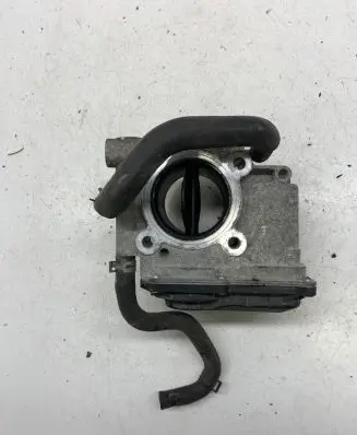 Mazda 6 Throttle valve R2AA136B0