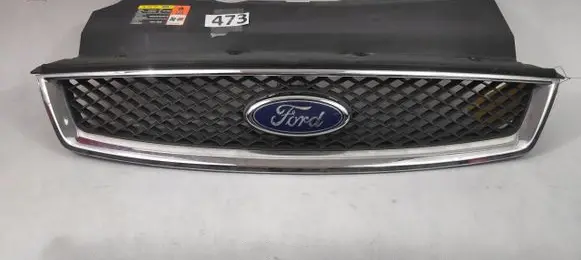 Ford Focus Front bumper upper radiator grill