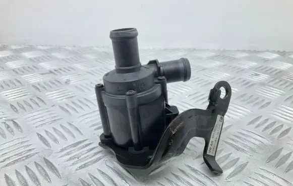 Audi A3 S3 8V Electric auxiliary coolant/water pump 5Q0965561B
