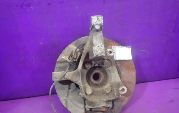 Volvo S60 Front wheel hub spindle knuckle