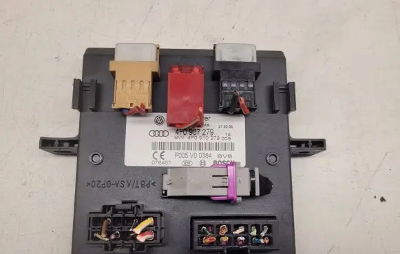 Audi A6 S6 C6 4F Comfort/convenience module 4F0907279 4F0910279 F005V00384
