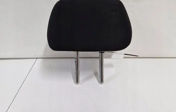 Nissan Qashqai Rear seat headrest 