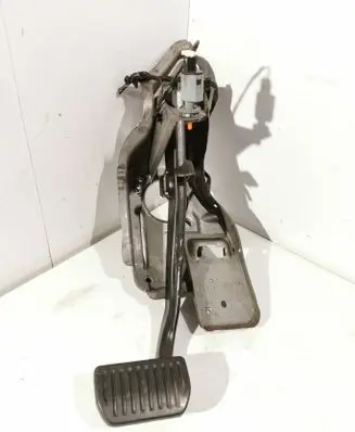 Volvo XC40 Brake pedal 32265012 15797M051 202305301616