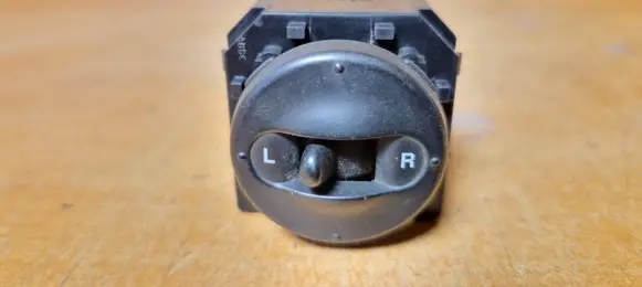 KIA Sorento Wing mirror switch 864W03000