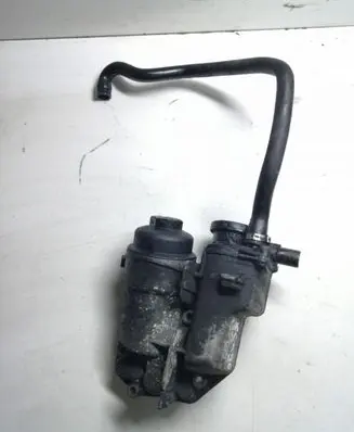 Volvo XC90 Oil filter mounting bracket 30677920