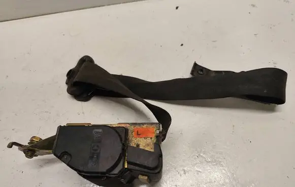 BMW 3 E36 Front seatbelt 1029000 331321 040291