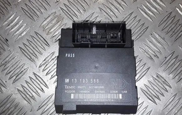 Opel Signum Engine control unit/module 13193588