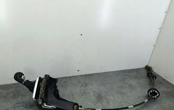 Opel Zafira B Gear shifter/selector 8126100101