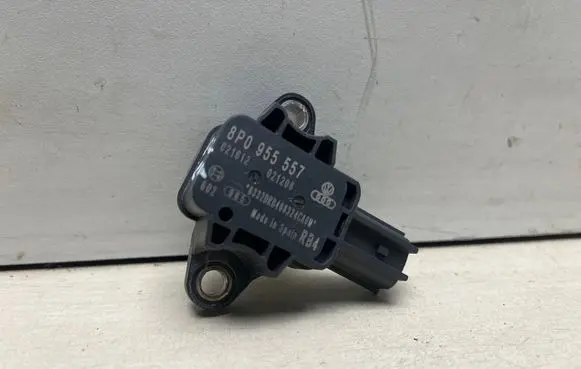 Audi A3 S3 8P Airbag deployment crash/impact sensor 8P0955557