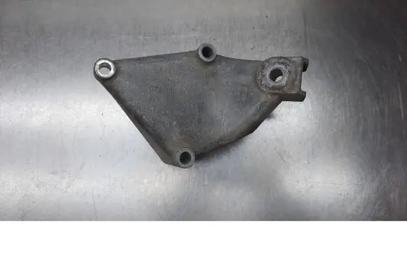 Volkswagen PASSAT B5 Engine mounting bracket 074199307B