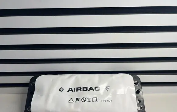 Porsche Macan (95B) Passenger airbag 95B880204B