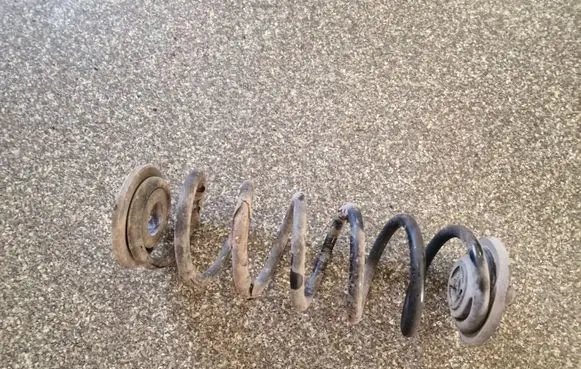 Volkswagen PASSAT CC Rear coil spring