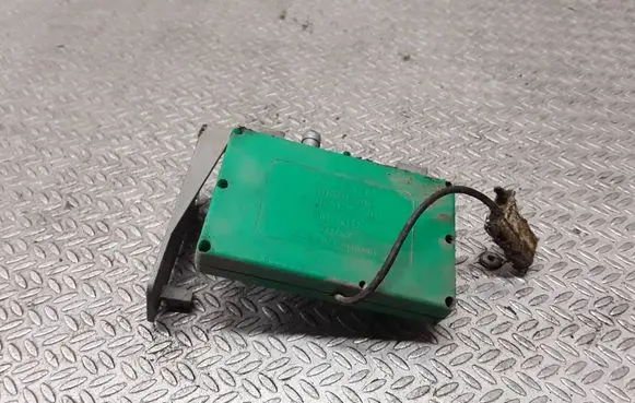 Volvo V70 Aerial antenna amplifier 30679286 13003500