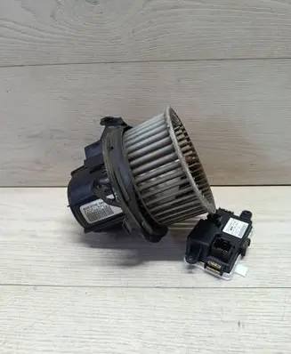 Mercedes-Benz E W212 Heater fan/blower V7771001 21K44 U777100118RB04