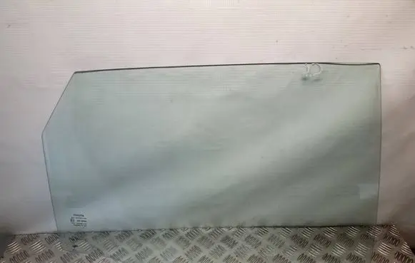 Toyota Auris E180 Rear door window glass