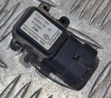 Renault Scenic I Air pressure sensor 7700111957 H105867 09364119
