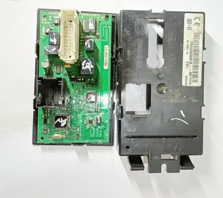 Renault Trafic II (X83) Comfort/convenience module P8200530976M 281188674A UCHN3