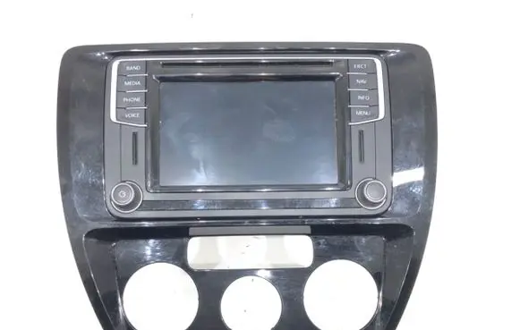 Volkswagen Jetta VI Radio/CD/DVD/GPS head unit 5C0035684
