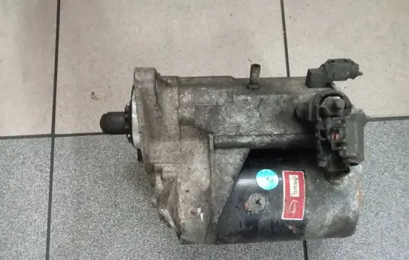 Toyota Hilux (AN10, AN20, AN30) Starter motor 0000