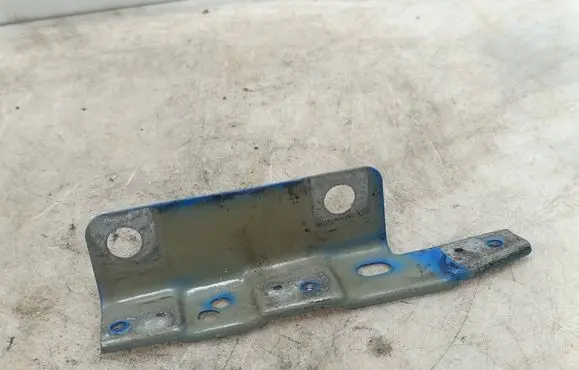 Audi A3 8Y Fender mounting bracket 8Y0821092