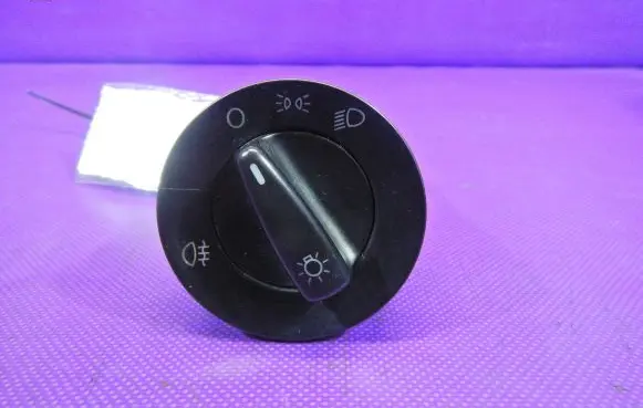 Volkswagen Golf IV Light switch 1C0941531