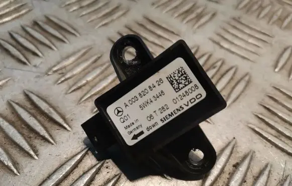 Mercedes-Benz R W251 Airbag deployment crash/impact sensor 0038208426