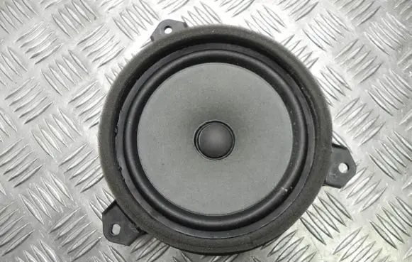 Toyota Verso Front door high frequency speaker 861600D370 T3317