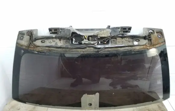 BMW 3 E46 Opening tailgate glass 