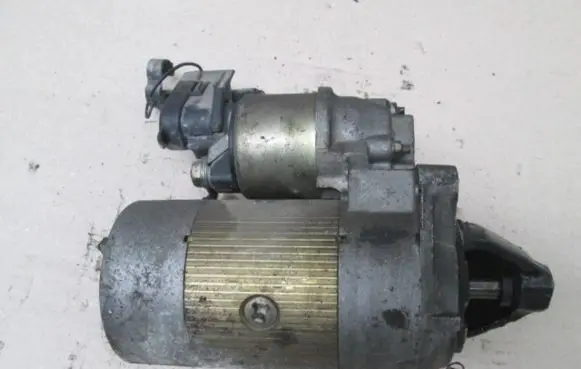 Fiat Punto (176) Starter motor