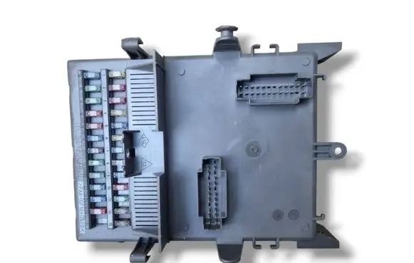 Renault Vel Satis Fuse module 518835004 8200004201E