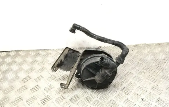 Audi A4 S4 B7 8E 8H Secondary air pump 8E0906613D 72293428 72273803