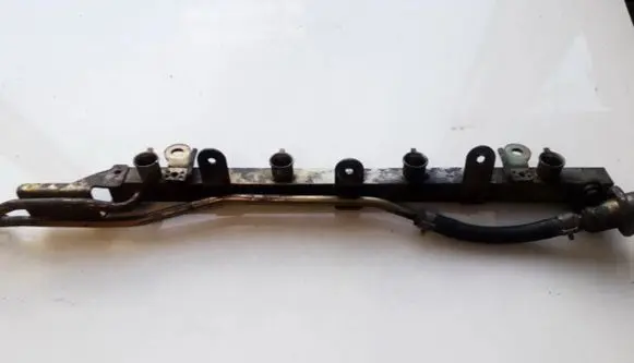Nissan Primera Fuel main line pipe