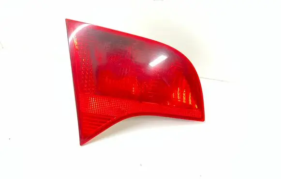 Audi A4 S4 B7 8E 8H Tailgate rear/tail lights 8e9945093