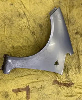 Mitsubishi Colt Fender