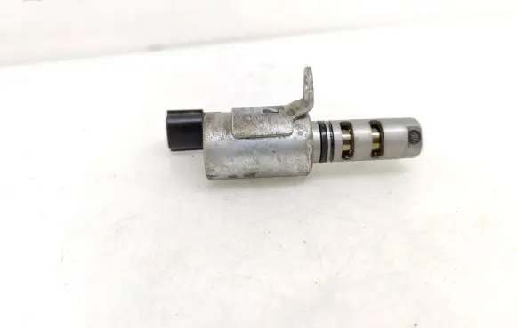Volvo S60 Camshaft vanos timing valve 4M5G6L713BE