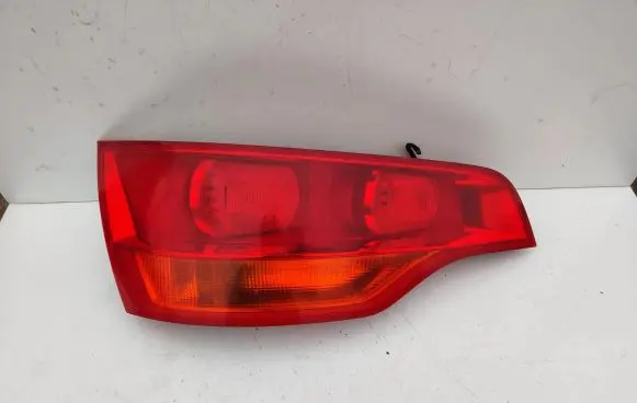 Audi Q7 4L Tailgate rear/tail lights 4L0945093 027330102