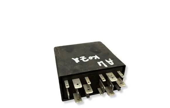 Audi A4 S4 B5 8D Other relay 5KG00656804 4B0919471