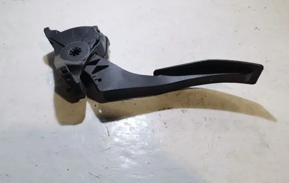 Chevrolet Cruze Accelerator throttle pedal 6PV00976507 13252702