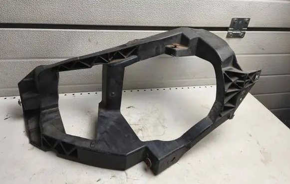 Mercedes-Benz A W168 Headlight/headlamp mounting bracket A4546200901 900215 61N900215