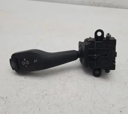BMW 5 E39 Indicator stalk 8363668 0110401024 011040101