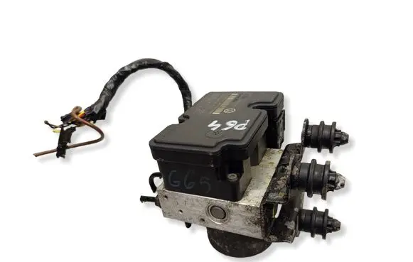 Volkswagen Golf V ABS Pump 1K0907379P 1K0614117H