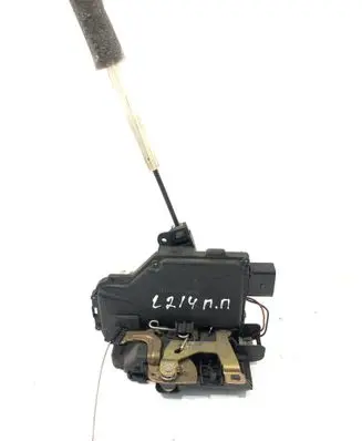 Audi TT Mk1 Front door lock 8N1837016 PA66307GF