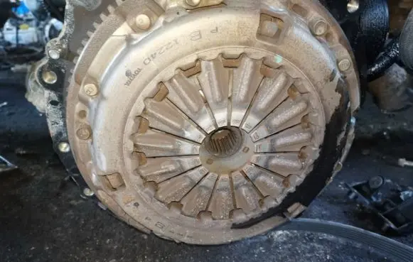 Toyota Corolla Verso E121 Clutch set kit 12240