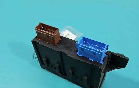 Peugeot 308 Central body control module 9810050080 IMPRK1552028
