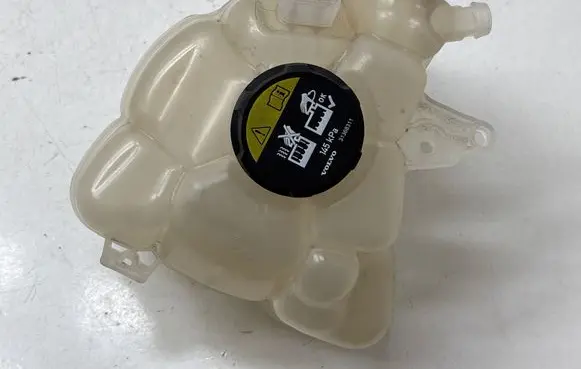 Volvo S60 Coolant expansion tank/reservoir 31465682 31368311