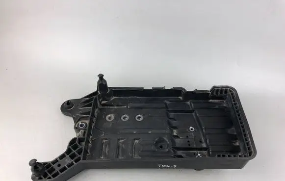 Volkswagen Tiguan Battery tray 5QF915325B
