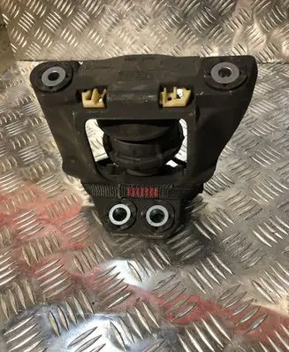 Volvo XC90 Engine mount bracket 26008 326F22