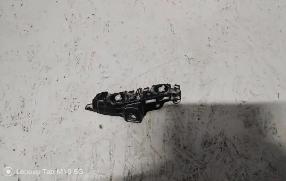Volkswagen PASSAT B8 Front bumper mounting bracket 3g0807050