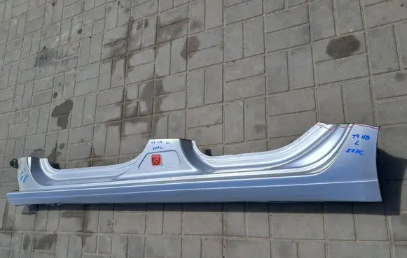 Peugeot 308 Sill
